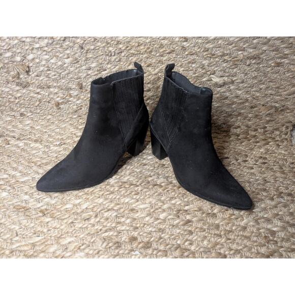 Bohme Black Suede Ankle Booties Point Toe Size 8.5 Block Heel Boots - Picture 2 of 7